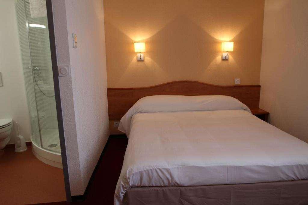 Brit Hotel Confort Villeneuve Sur Lot ビア 部屋 写真
