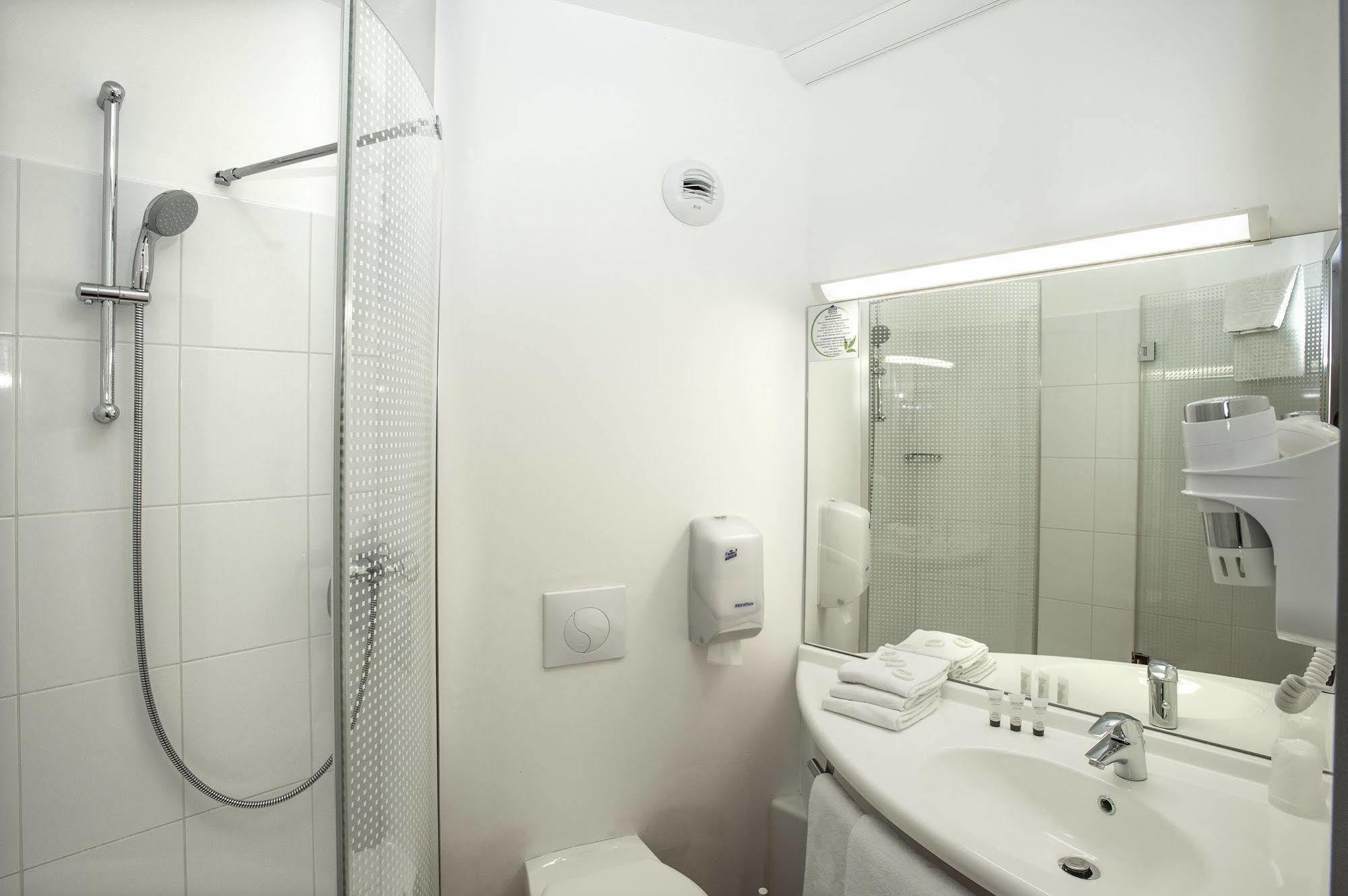 Brit Hotel Confort Villeneuve Sur Lot ビア エクステリア 写真