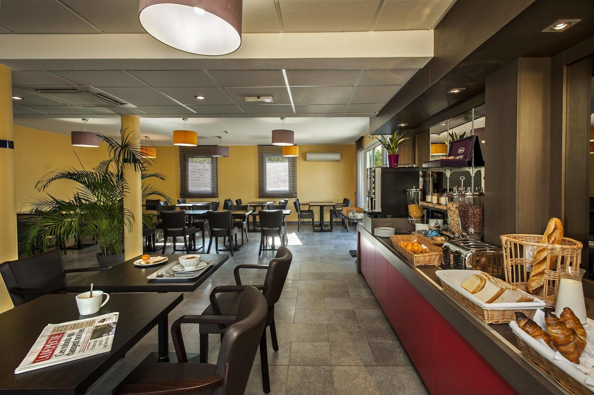 Brit Hotel Confort Villeneuve Sur Lot ビア エクステリア 写真